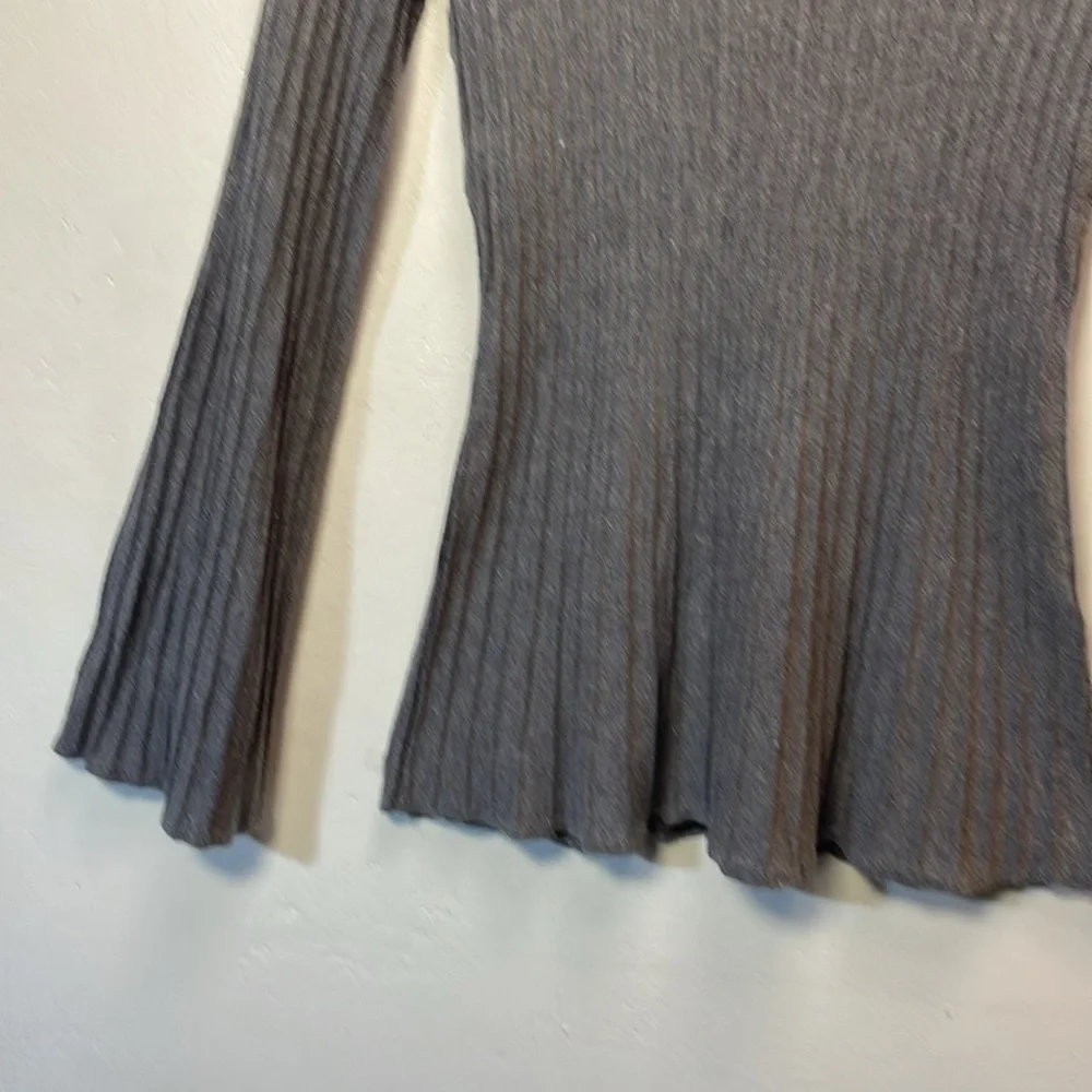 CYRUS Fitted Round Neck Flair Bottom Bell Sleeve Grey Flirty Sweater  -S- #0024 - Picture 5 of 10